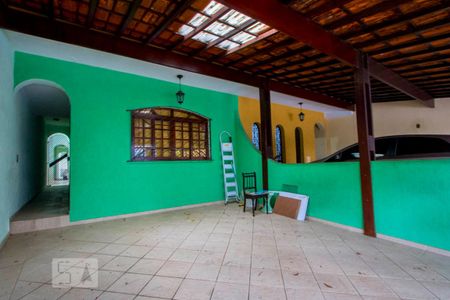 Casa à venda com 245m², 4 quartos e 2 vagasGaragem