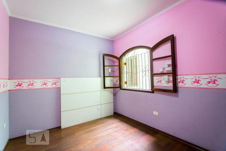 Casa à venda com 245m², 4 quartos e 2 vagasQuarto 4