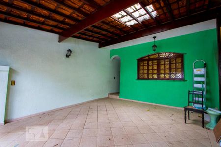 Casa à venda com 245m², 4 quartos e 2 vagasGaragem