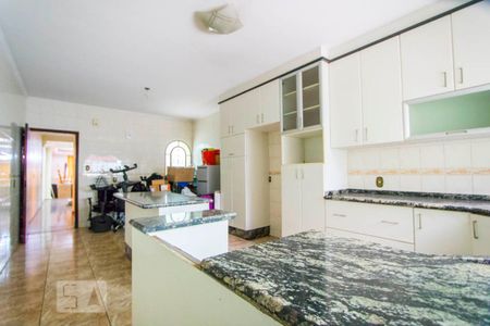 Casa à venda com 245m², 4 quartos e 2 vagasCozinha