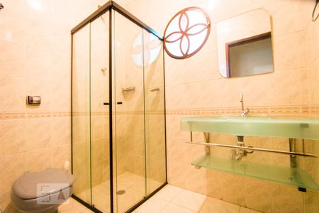 Casa à venda com 245m², 4 quartos e 2 vagasBanheiro social