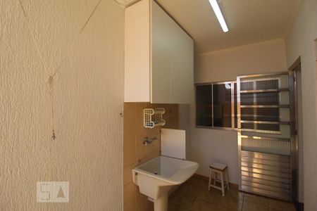 Casa à venda com 165m², 3 quartos e 2 vagasÁrea serviço