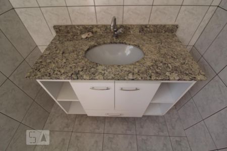 Casa à venda com 165m², 3 quartos e 2 vagasBanheiro 2 social