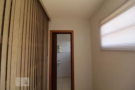 Casa à venda com 165m², 3 quartos e 2 vagasQuarto serviço