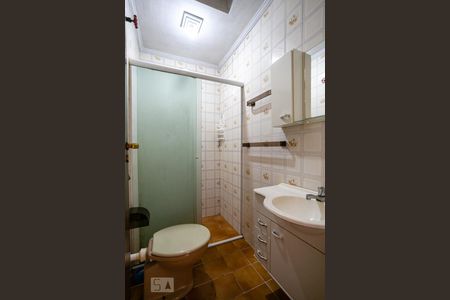 Casa à venda com 150m², 3 quartos e 3 vagas Casa à venda com 150m², 3 quartos e 3 vagasBanheiro da suíte