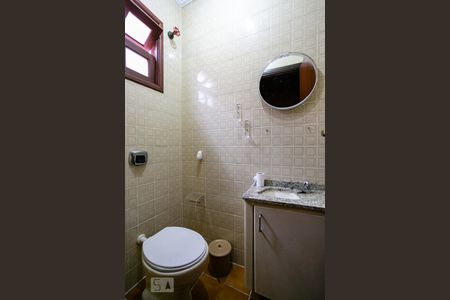 Lavabo de casa à venda com 3 quartos, 150m² em Vila Romero, São Paulo