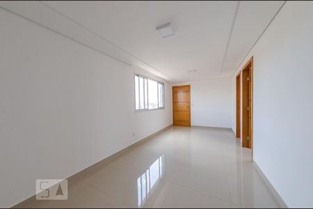 Sala de apartamento para alugar com 3 quartos, 78m² em Padre Eustáquio, Belo Horizonte