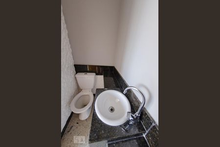 Lavabo de apartamento para alugar com 3 quartos, 78m² em Padre Eustáquio, Belo Horizonte
