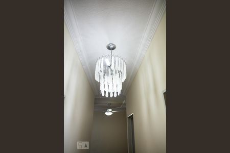 Apartamento à venda com 70m², 3 quartos e 1 vagaCorredor - lustre