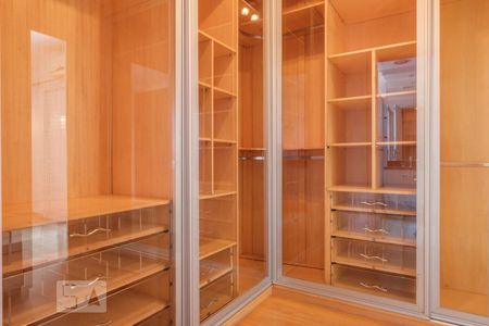 Quarto 1 - Closet de apartamento à venda com 4 quartos, 174m² em Vila Romana, São Paulo