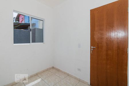 Sala/Quarto de casa de condomínio para alugar com 1 quarto, 30m² em Parque Casa de Pedra, São Paulo