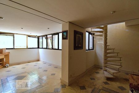 Apartamento à venda com 352m², 3 quartos e 3 vagasÁrea inferior Garden 