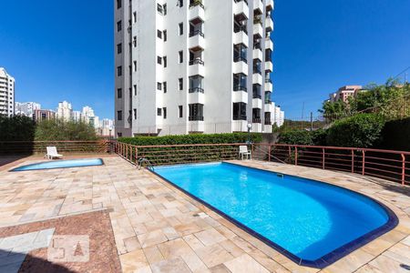 Apartamento à venda com 352m², 3 quartos e 3 vagasÁrea comum - Piscina
