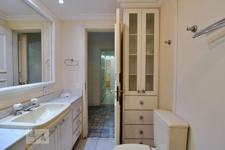 Apartamento à venda com 352m², 3 quartos e 3 vagasBanheiro