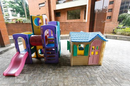 Apartamento à venda com 257m², 4 quartos e 4 vagasPlayground