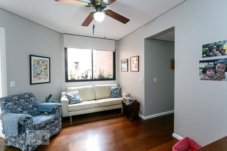 Apartamento à venda com 257m², 4 quartos e 4 vagasSala de TV