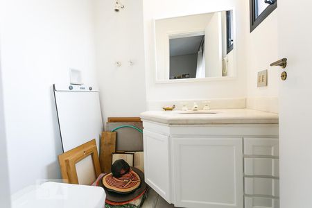 Apartamento à venda com 257m², 4 quartos e 4 vagasBanheiro do Escritório