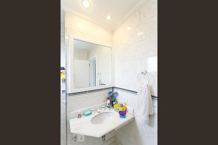 Apartamento à venda com 257m², 4 quartos e 4 vagasBanheiro da Suíte 3