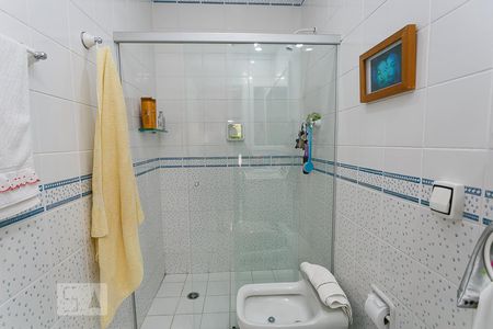 Apartamento à venda com 257m², 4 quartos e 4 vagasBanheiro da Suíte 2
