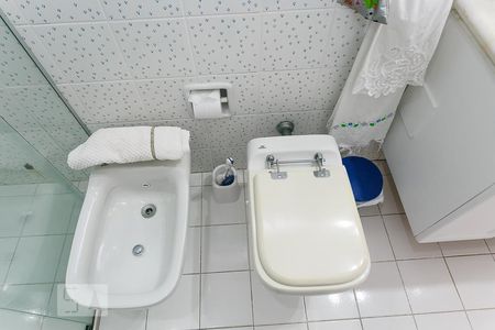 Apartamento à venda com 257m², 4 quartos e 4 vagasBanheiro da Suíte 2