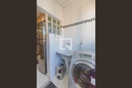 Apartamento à venda com 76m², 2 quartos e 2 vagasÁrea de Serviço