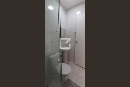 Casa à venda com 55m², 2 quartos e 1 vaga Casa à venda com 55m², 2 quartos e 1 vagaBanheiro