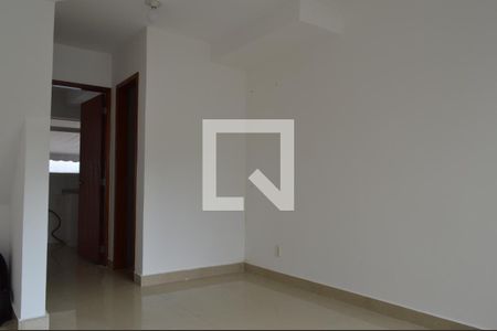 Casa à venda com 55m², 2 quartos e 1 vagaSala