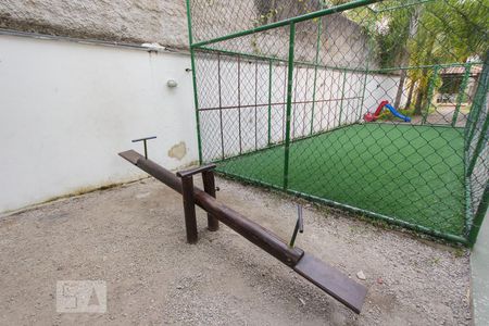 Casa à venda com 55m², 2 quartos e 1 vaga Casa à venda com 55m², 2 quartos e 1 vagaÁrea comum - Playground