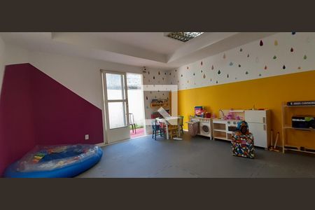 Casa à venda com 55m², 2 quartos e 1 vaga Casa à venda com 55m², 2 quartos e 1 vagaBrinquedoteca