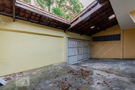 Casa para alugar com 100m², 2 quartos e 2 vagas Casa para alugar com 100m², 2 quartos e 2 vagasGaragem