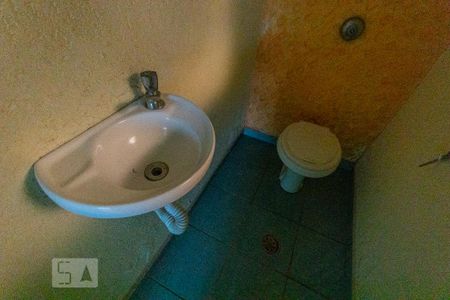 Casa para alugar com 100m², 2 quartos e 2 vagas Casa para alugar com 100m², 2 quartos e 2 vagasLavabo