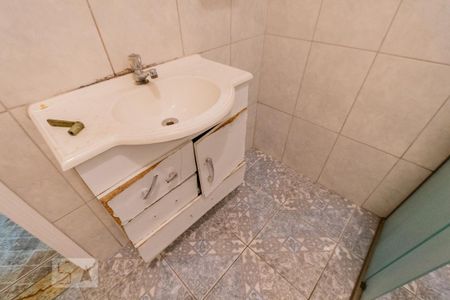 Casa para alugar com 100m², 2 quartos e 2 vagas Casa para alugar com 100m², 2 quartos e 2 vagasBanheiro