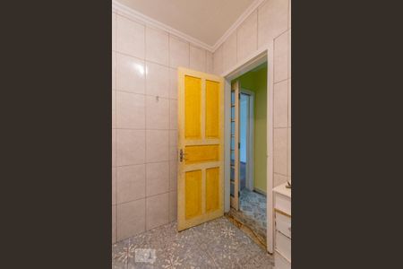 Casa para alugar com 100m², 2 quartos e 2 vagas Casa para alugar com 100m², 2 quartos e 2 vagasBanheiro