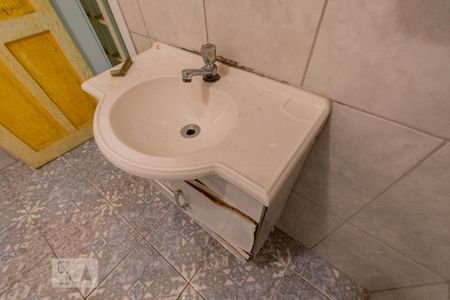 Casa para alugar com 100m², 2 quartos e 2 vagas Casa para alugar com 100m², 2 quartos e 2 vagasBanheiro