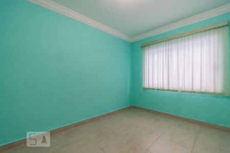 Casa para alugar com 100m², 2 quartos e 2 vagas Casa para alugar com 100m², 2 quartos e 2 vagasQuarto 1