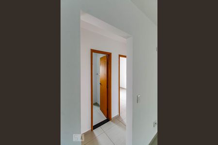 Corredor de apartamento à venda com 3 quartos, 77m² em Vila Galvao, Guarulhos