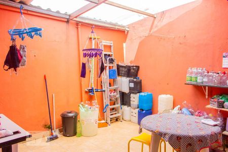 Casa à venda com 100m², 2 quartos e sem vagaÁrea de Serviço