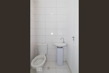 Apartamento à venda com 43m², 2 quartos e sem vaga Apartamento à venda com 43m², 2 quartos e sem vagaBanheiro