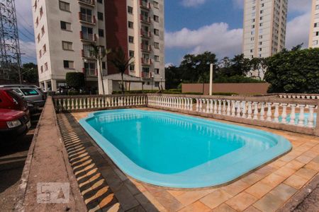 Apartamento à venda com 63m², 2 quartos e 1 vaga Apartamento à venda com 63m², 2 quartos e 1 vagaÁrea comum - Piscina