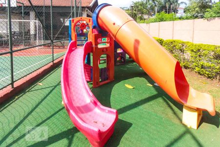 Apartamento à venda com 63m², 2 quartos e 1 vaga Apartamento à venda com 63m², 2 quartos e 1 vagaÁrea Comum - Playground