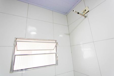 Banheiro de casa para alugar com 1 quarto, 60m² em Vila Palmares, Santo André