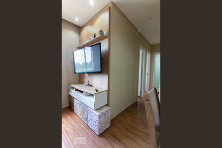 Sala de apartamento para alugar com 2 quartos, 45m² em Jardim Petrópolis, Cotia