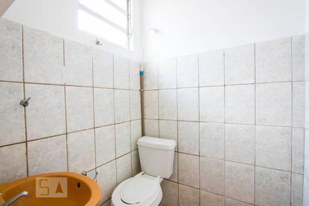 Banheiro de casa para alugar com 1 quarto, 45m² em Vila Palmares, Santo André