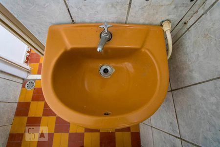 Banheiro de casa para alugar com 1 quarto, 45m² em Vila Palmares, Santo André