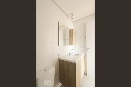 BANHEIRO SUITE de apartamento à venda com 2 quartos, 67m² em São João, Porto Alegre