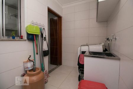 Casa de condomínio à venda com 65m², 2 quartos e 1 vagaÁrea de Serviço