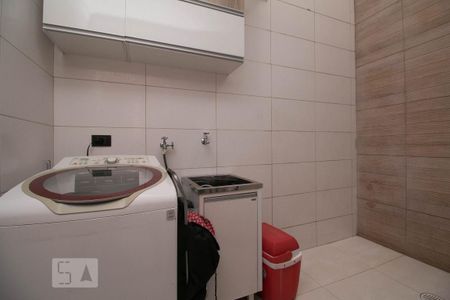 Casa de condomínio à venda com 65m², 2 quartos e 1 vagaÁrea de Serviço