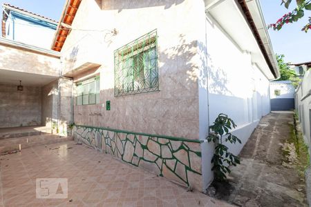 Casa à venda com 136m², 3 quartos e 3 vagasQuintal