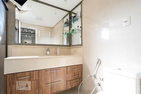 Apartamento à venda com 178m², 3 quartos e 3 vagasBanheiro da Suíte 2