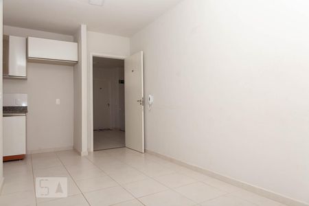 Sala de apartamento para alugar com 2 quartos, 58m² em Presidente Roosevelt, Uberlândia